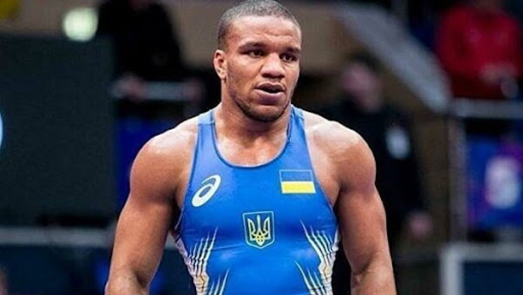 حملات نژادپرستانه به قهرمان المپیکی اوکراین