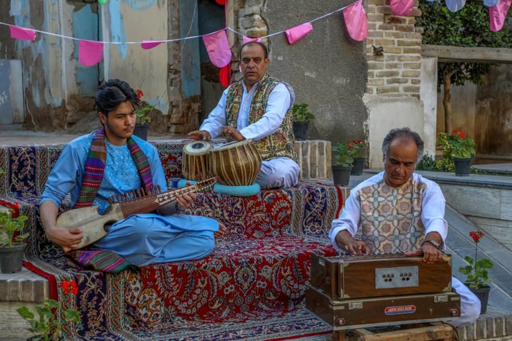 جوهر جان | اجرای گروه موسیقی "بنیاد امیر خسرو بلخی" در مدح حضرت علی‌(ع)