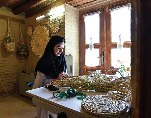 خانه‌ای به‌گستره هنر ایران