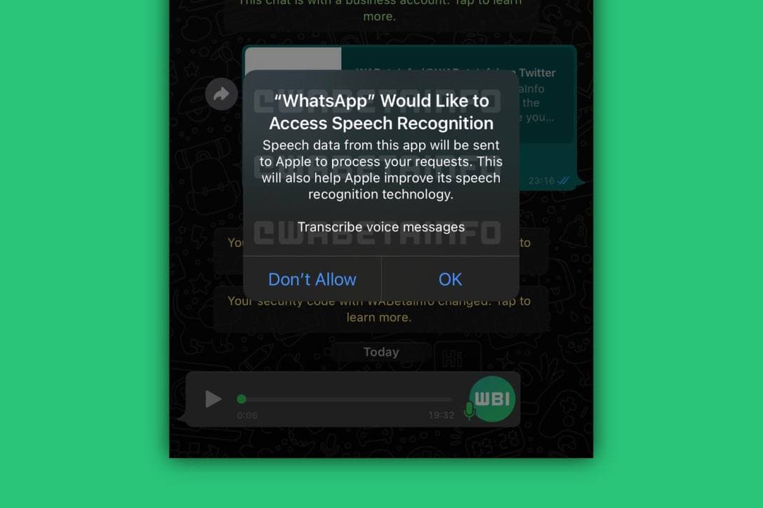 واتس‌اپ روی قابلیت تبدیل پیام‌های صوتی به متن کار می‌کند