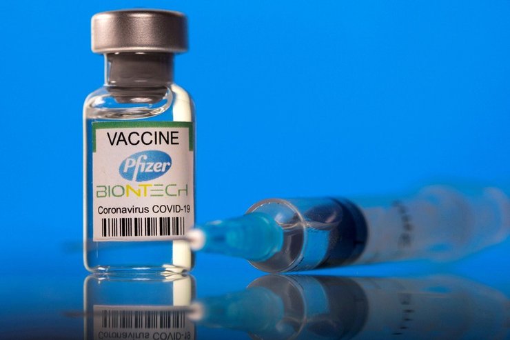 چه کسانی در ایران می‌توانند «واکسن فایزر» بزنند؟