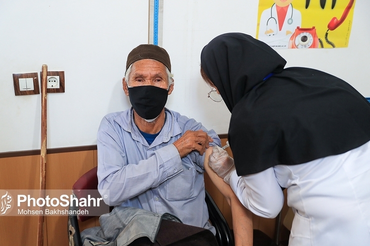 مهاجران افغانستانی ساکن مشهد ۶۲هزار دُز واکسن کرونا دریافت کرده‌اند