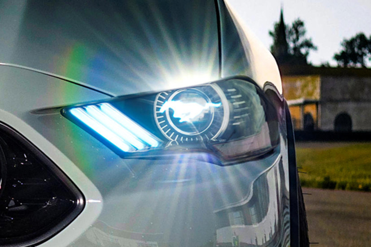 نمایش هویت خودروهای فورد در تکنولوژی جدید چراغ‌هایش