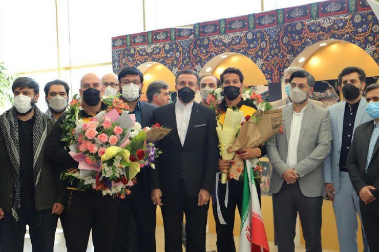 شهرداری مشهد نایب قهرمان والیبال کارگران جهان