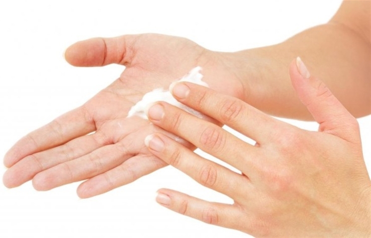 جوانسازی پوست دست + راهکار‌های انجام آن