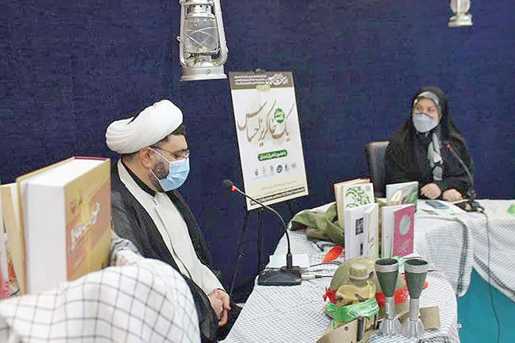 محفل ادبی «یک خاکریز احساس» به مناسبت هفته دفاع مقدس در مشهد برگزار شد