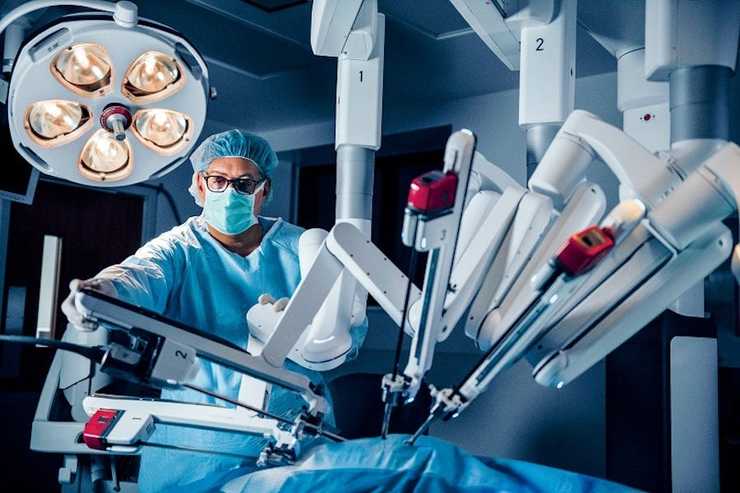 استانداردسازی جراحی‌های روباتیک را جدی بگیرید