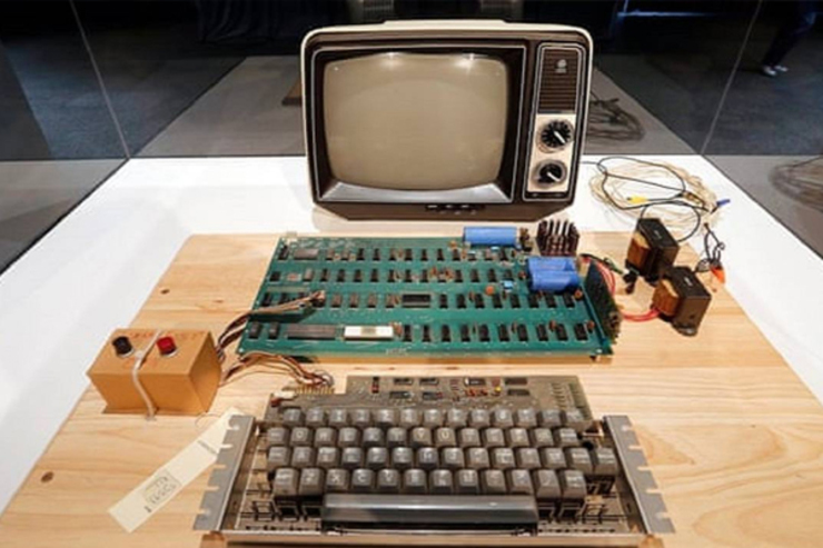 حراج به رایانه ۴۵ ساله اپل | ۶۰۰ هزار دلار برای رایانه ساخته شده در خانه جابز + عکس
