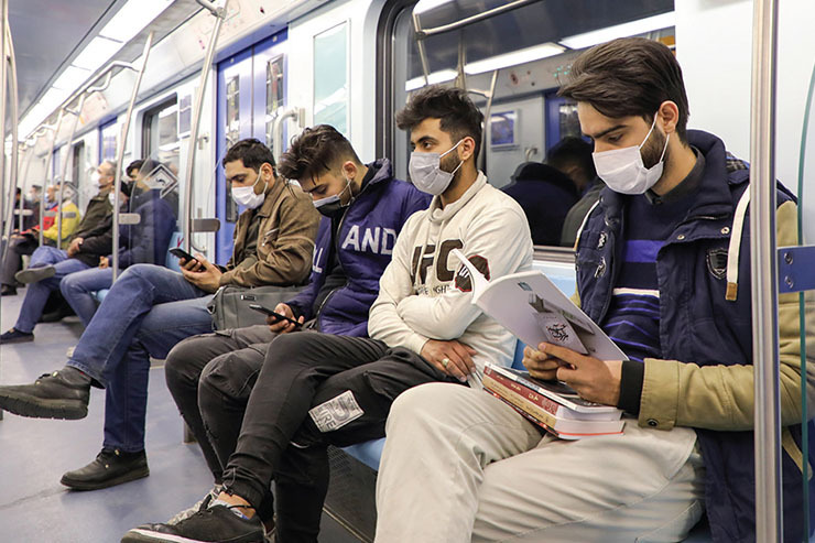 بررسی کارکرد مطالعه در قطارشهری | مترو به ایستگاه‌کتاب می‌رسد
