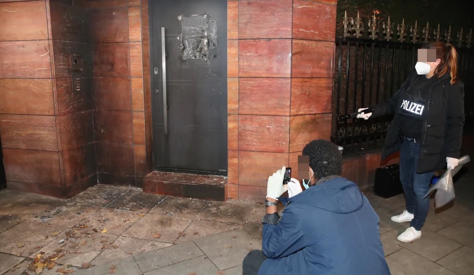 دویچه وله از حمله به ساختمان کنسولگری ایران در هامبورگ خبرداد + عکس