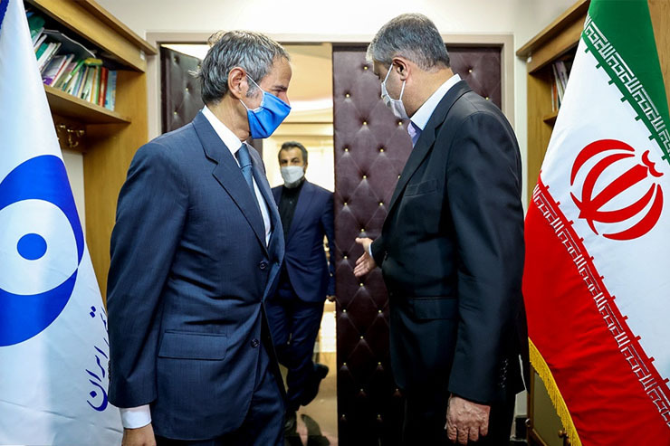 مذاکرات بروکسل و سفر مدیرکل آژانس به ایران دو متغیر اثرگذار بر مذاکرات هسته ای