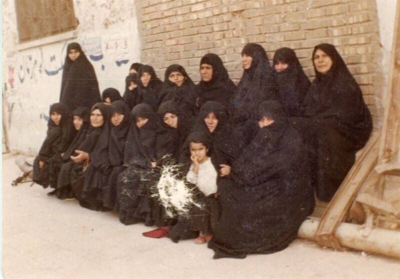 روایت ایثار ۶۴ زن در دفاع مقدس + عکس