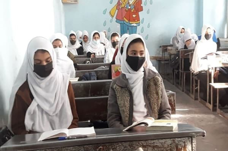 مقام طالبان: دختران تا تدوین سیاست جدید اجازه ادامه تحصیل ندارند