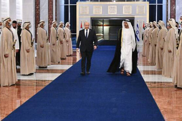 نگاهی به اهداف پشت پرده سفر نخست وزیر رژیم صهیونیستی به ابوظبی