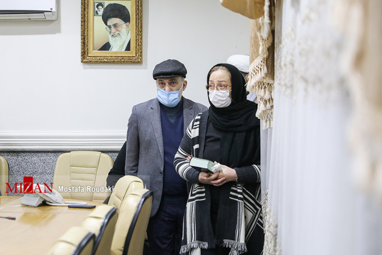 تصاویری از آخرین تلاش‌ها برای جلب رضایت خانواده غزاله شکور و عفو آرمان عبدالعالی (۳ آذرماه ۱۴۰۰)