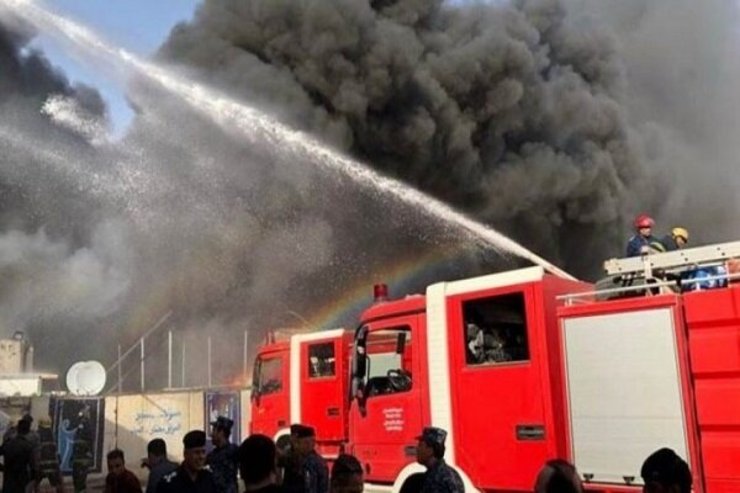 ویدئو | اولین تصاویر از آتش سوزی گسترده در انبار پارچه در بغداد