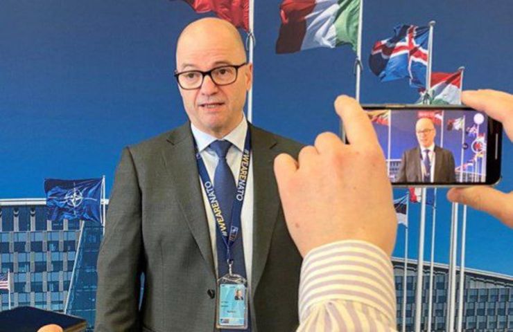 رسوایی اخلاقی، وزیر دفاع نروژ را مجبور به استعفا کرد