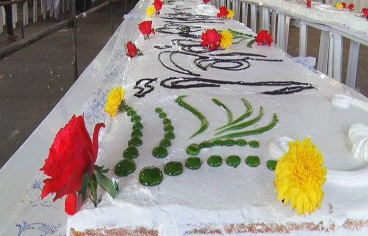 آماده‌سازی و توزیع کیک ۵ هزار کیلویی، امروز ۲۷ فروردین ۱۴۰۱ در مشهد