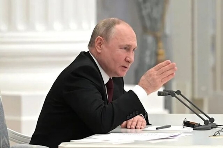 دستور پوتین برای توقف فعالیت در بورس‌های خارجی
