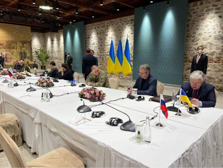 آغاز مذاکرات هیئت‌های اوکراین و روسیه در استانبول + تصاویر