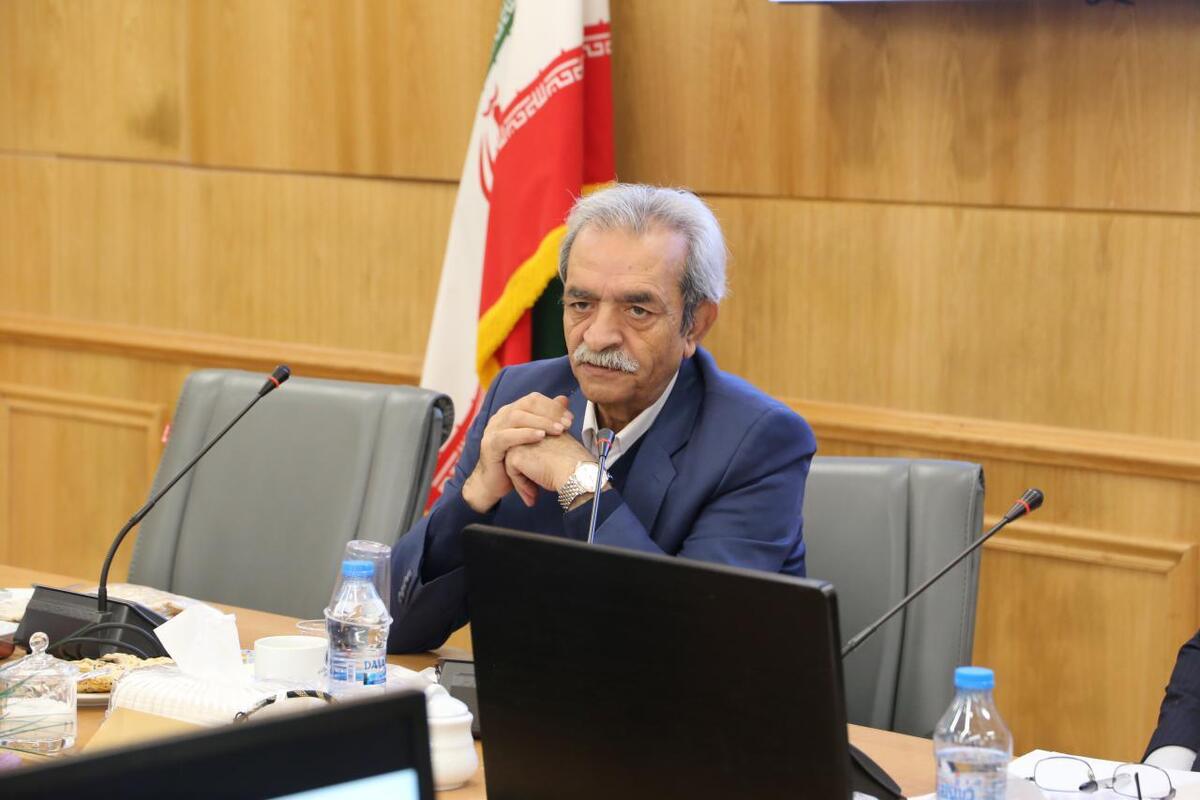 انتقاد رئیس اتاق بازرگانی ایران به «درگاه ملی مجوزها»