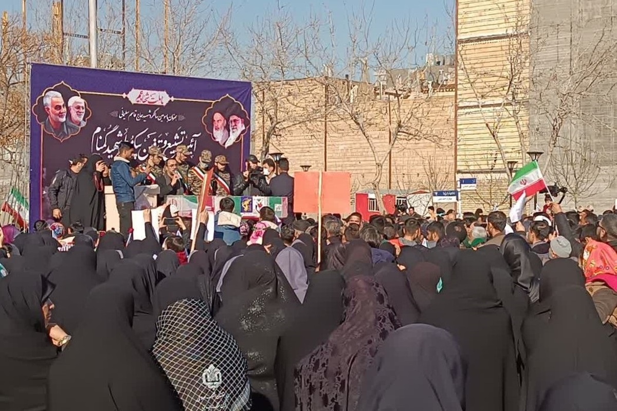 ویدئو | اهالی محله پنج‌تن مشهد، میزبان شهید گمنام عملیات رمضان