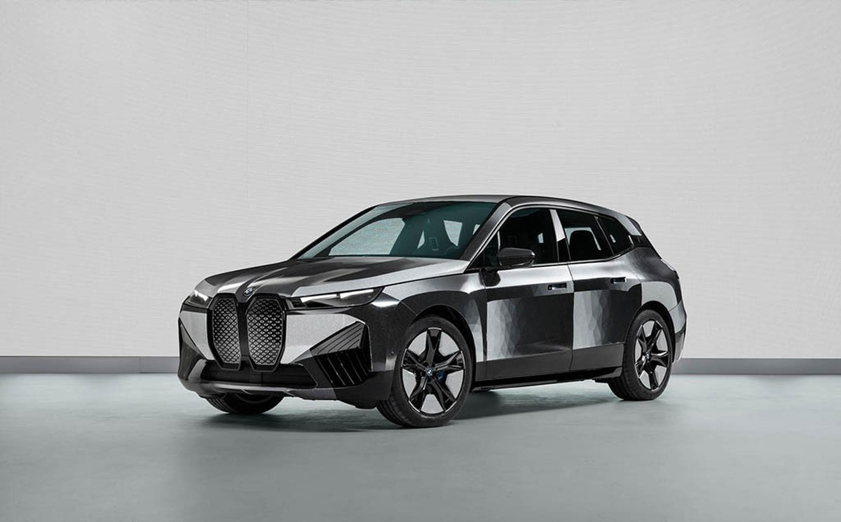ویدئو| رونمایی از خودروی جدید BMW iVision Dee