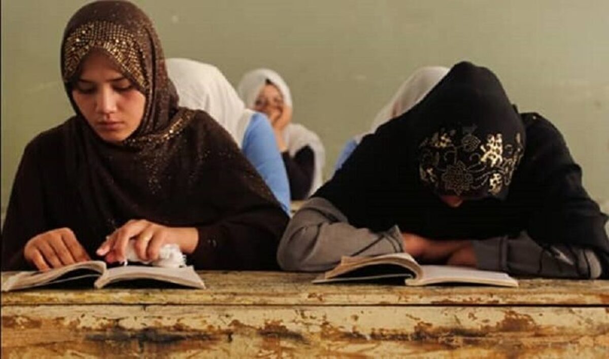 چرا طالبان تحصیل دختران دانشجو در افغانستان را ممنوع کرد؟