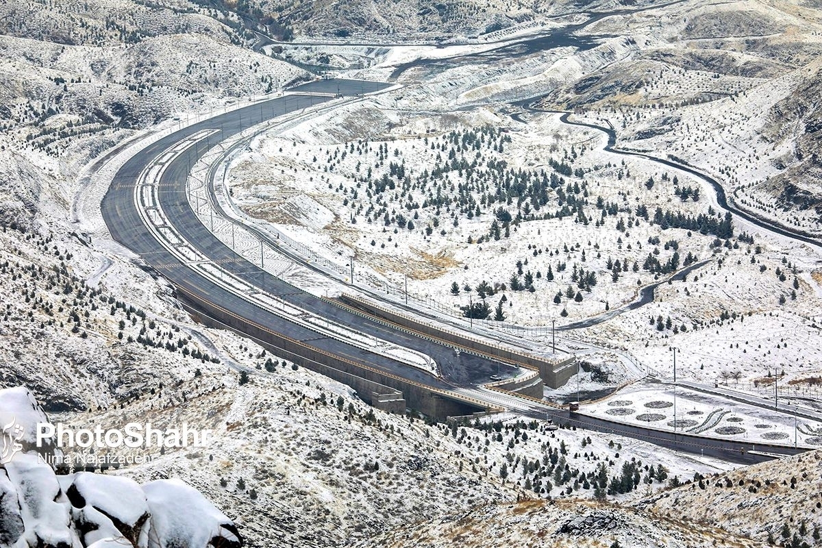 جاده‌های خراسان رضوی یخ زده و سه مسیر مسدود است (۲۰ دی‌ماه ۱۴۰۱)