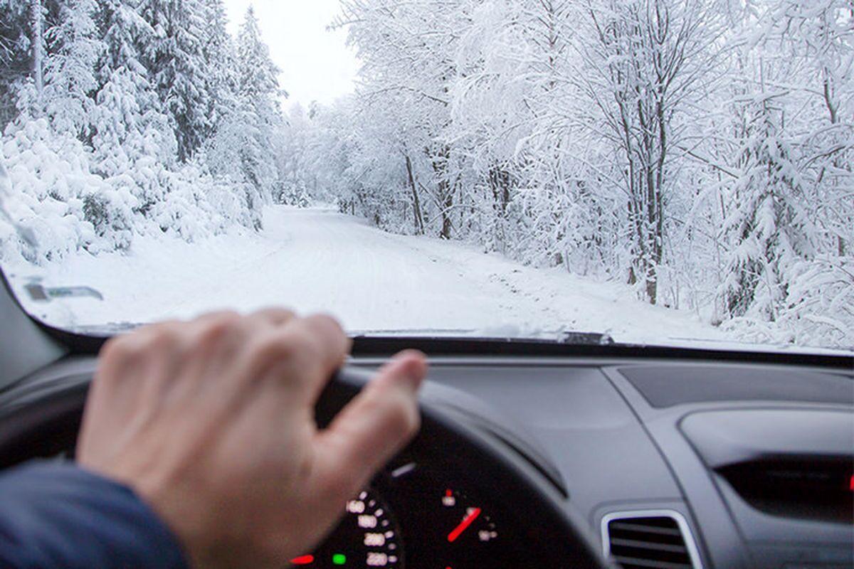 ویدئو| نکته آموزشی مهم هنگام رانندگی در روز‌های برفی و یخی