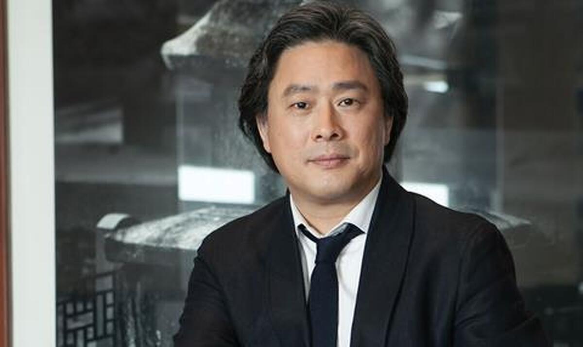 کارنامه ۳۰ ساله «پارک چان ووک» کارگردان مشهور کره‌ای  کتاب شد
