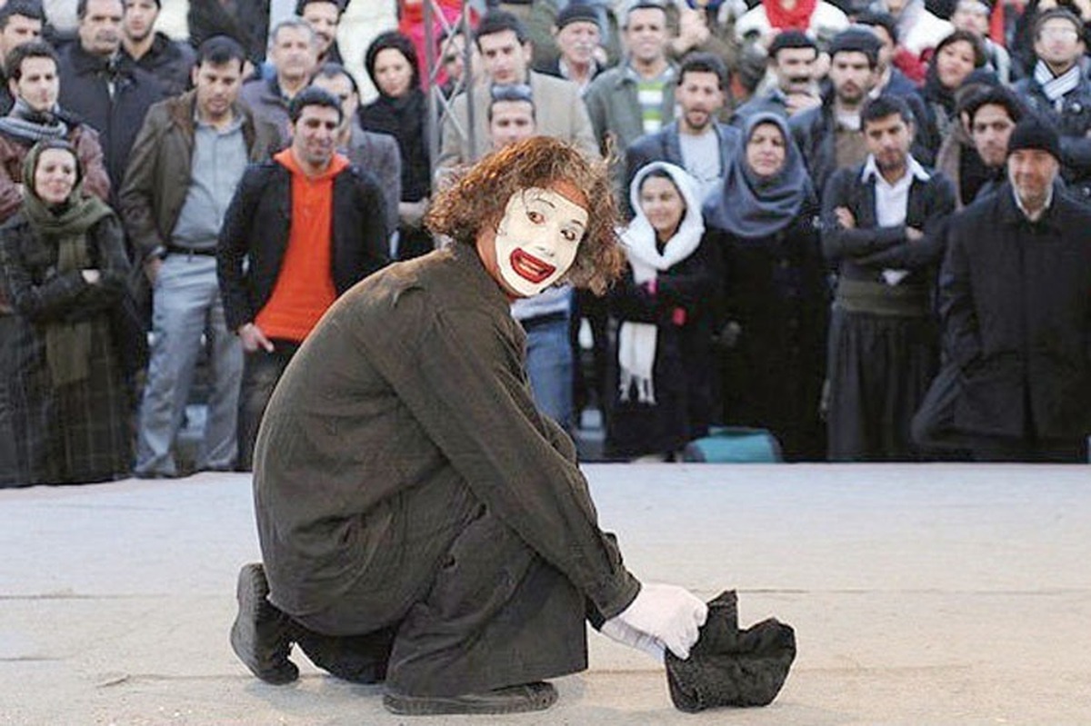 گفتگو با شهرام نوشیر، داور جشنواره بین المللی هنر‌های شهری مشهد درباره تئاتر خیابانی