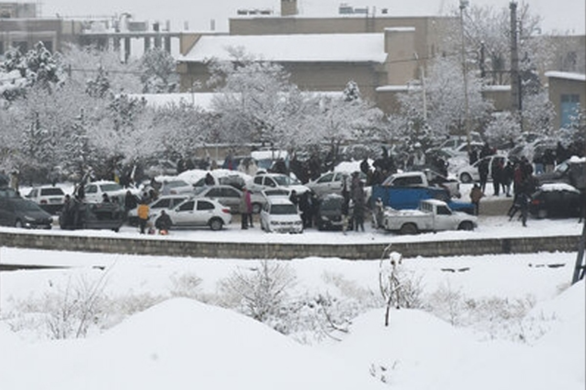 برف و بارانِ تهران تا کی ادامه دارد؟ (۴ دی ۱۴۰۱)
