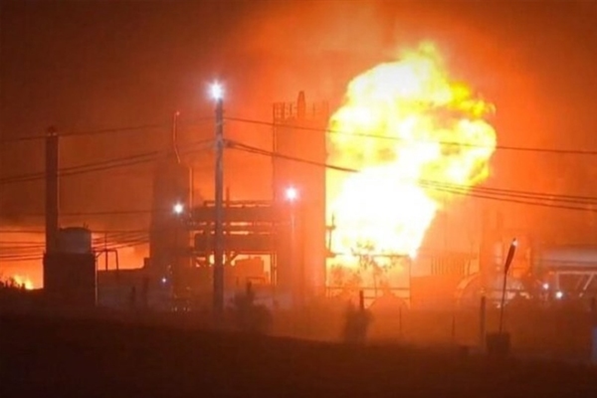 آتش سوزی در یک پالایشگاه نفت نینوا عراق