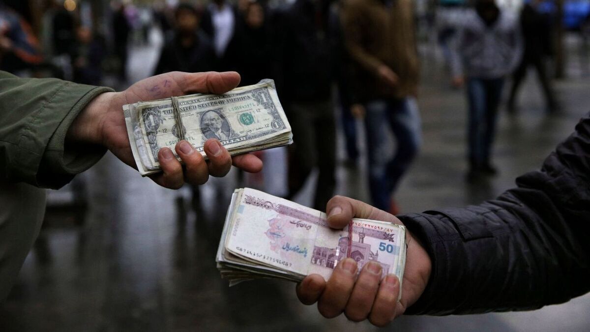 ویدئو| تداوم التهاب در بازار ارز | آخرین نرخ دلار در بازار مشهد (۸ دی ۱۴۰۱)