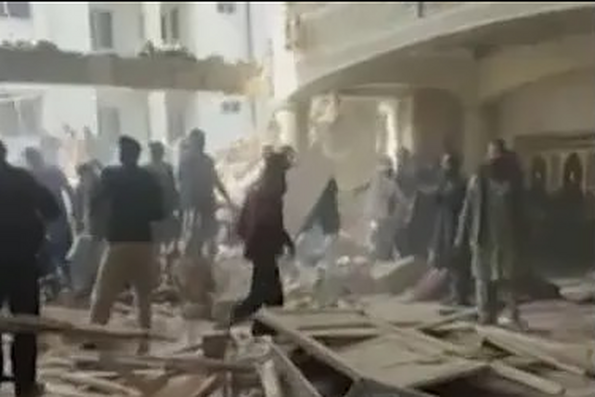 انفجار انتحاری در مسجدی در پیشاور ۱۹ کشته و ۹۰ زخمی برجای گذاشت