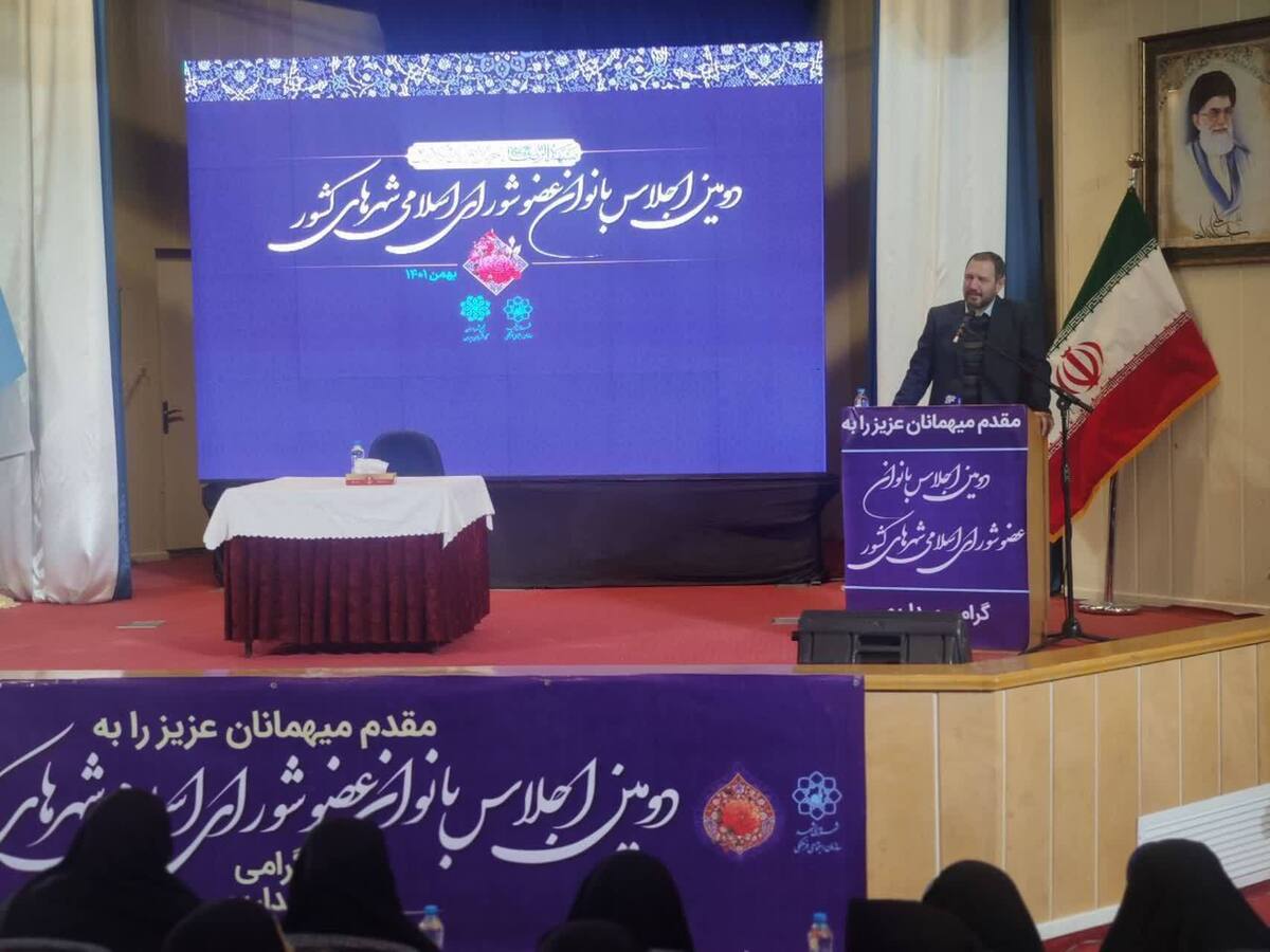 عضو شورای اسلامی شهر مشهد: ۵۰‌درصد نخبگان کشوری بانوان هستند
