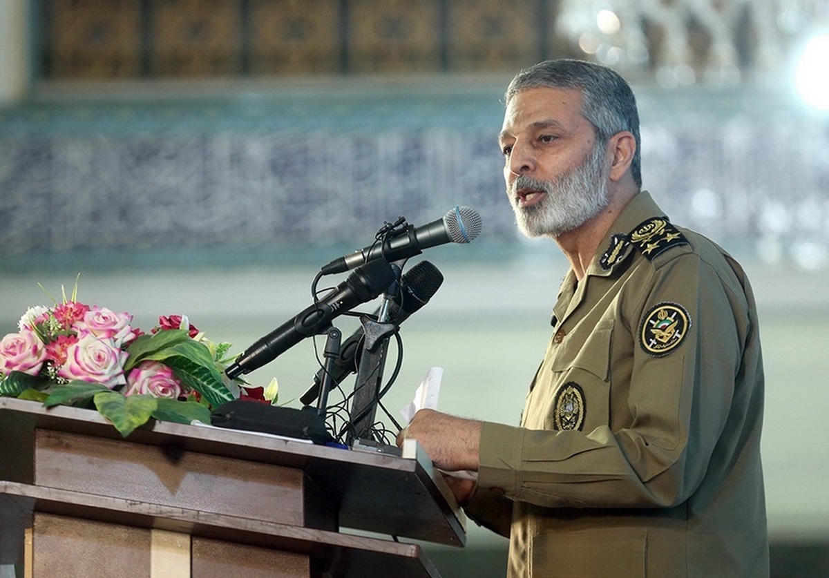 فرمانده کل ارتش: ایرانِ مستقل و مقتدر در مقابل زیاده‌خواهان ایستاده است| دشمن روز‌به‌روز با ناکامی بیشتر مواجه می‌شود