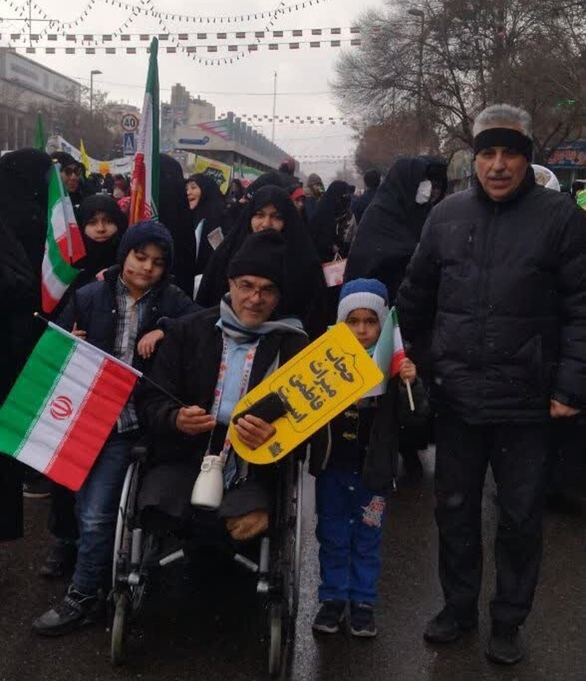 حضور شهروندان دارای معلولیت مشهدی در راهپیمائی بزرگ ۲۲ بهمن
