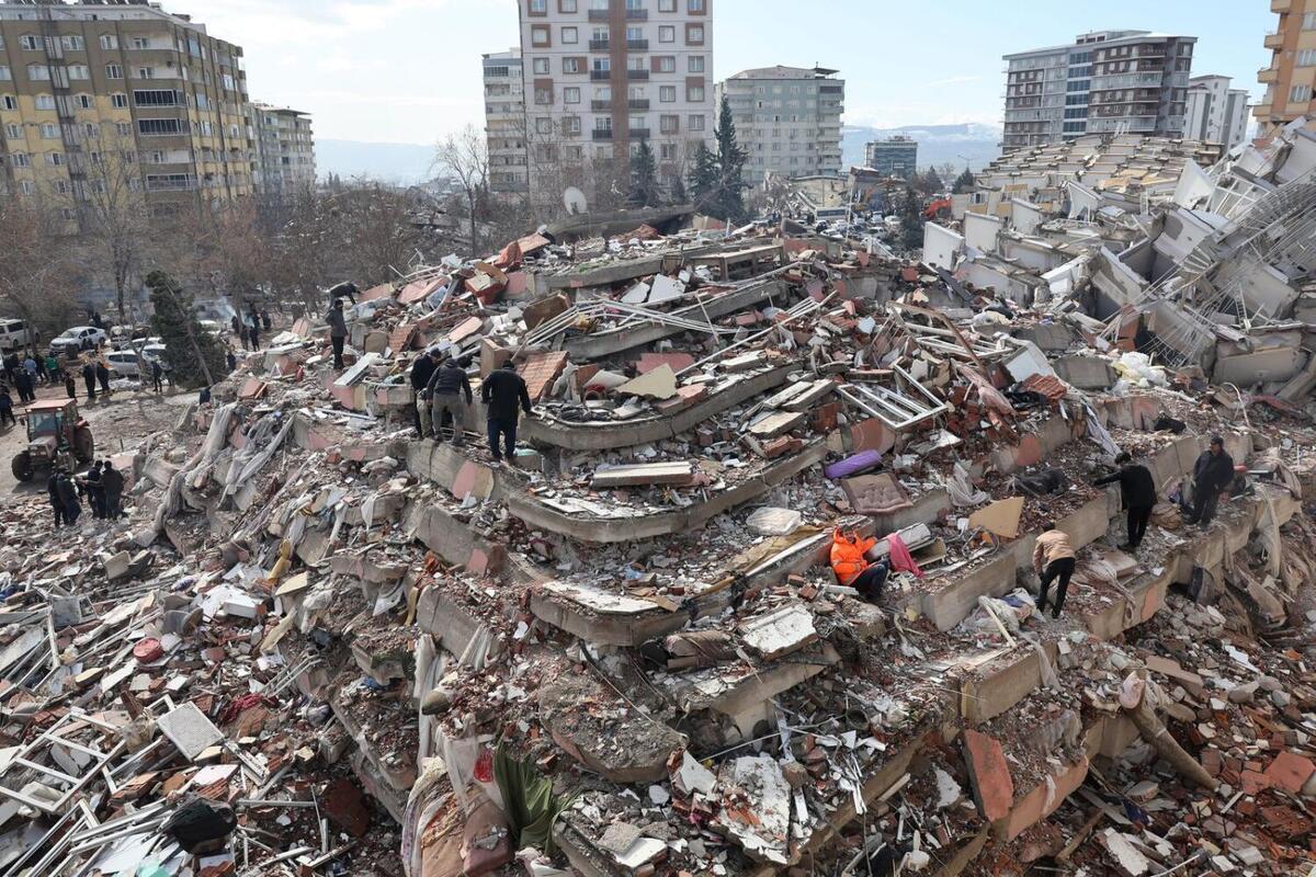 ویدئو| نجات از زیر آوار زلزله ترکیه پس از ۱۰۴ ساعت
