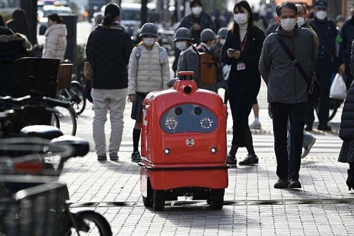 به دلیل کمبود نیروی کار در توکیو ربات‌‌ها کالاها را تحویل می‌دهند
