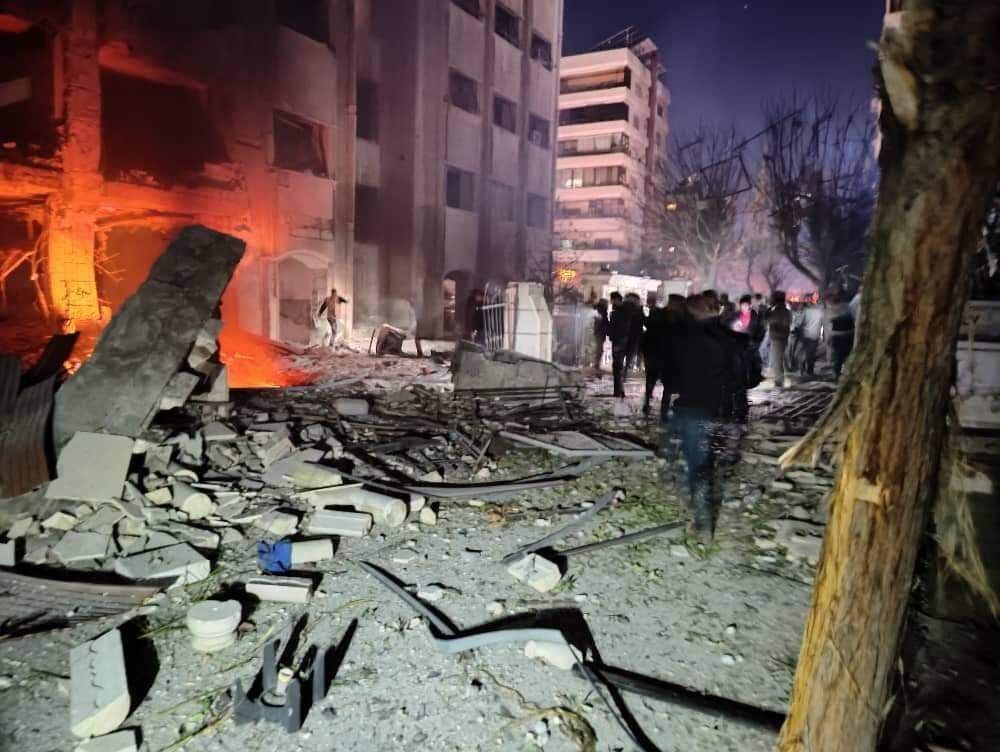 جزئیات حمله هوایی رژیم صهیونیستی به دمشق؛ ۵ نفر کشته و ۱۵ نفر زخمی شدند+ فیلم و عکس