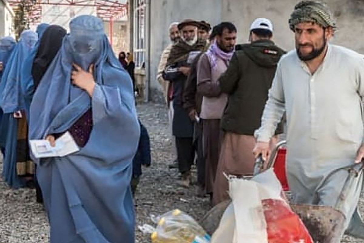 فعالیت زنان در چند نهاد کمک رسان در افغانستان از سر گرفته شد