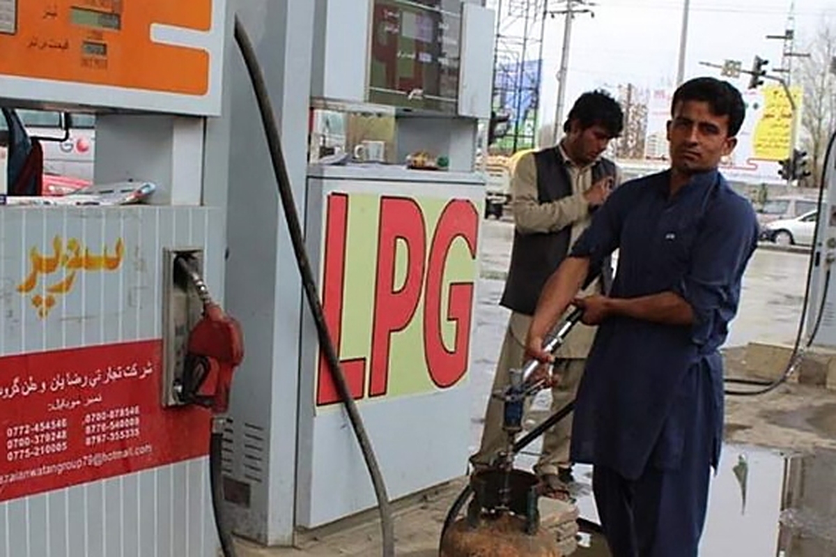 توافق طالبان با روسیه قیمت سوخت در افغانستان را کاهش داد