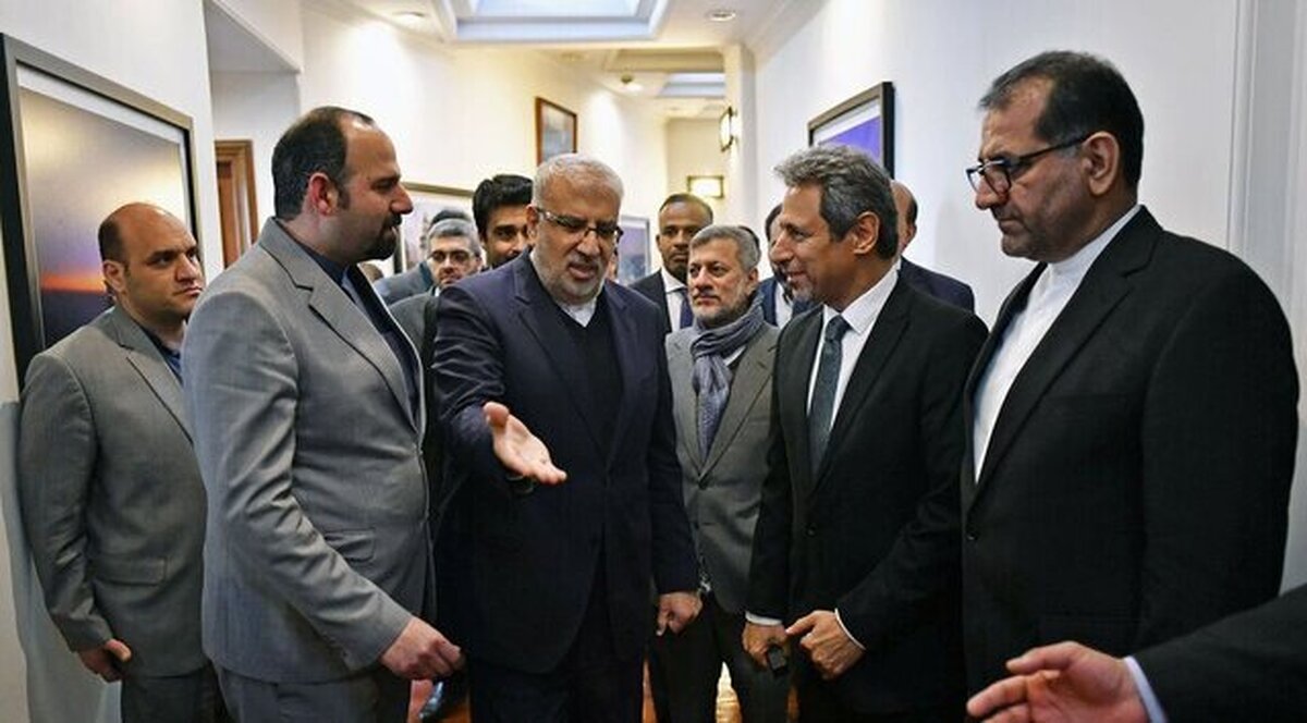 امضای تفاهم‌نامه همکاری بین ایران و عمان در بخش‌های بالادست و پایین‌دست نفت