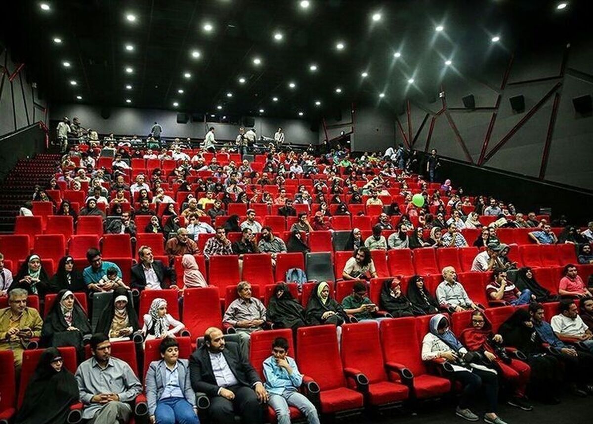 قیمت بلیت سینما‌ها شناور می‌شود (۱۵ اسفندماه ۱۴۰۱)