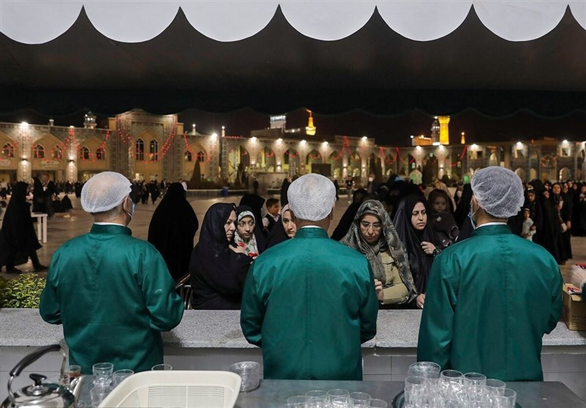 افتتاح چهارمین چایخانه دائمی حرم مطهر رضوی در صحن امام حسن مجتبی (ع) + عکس