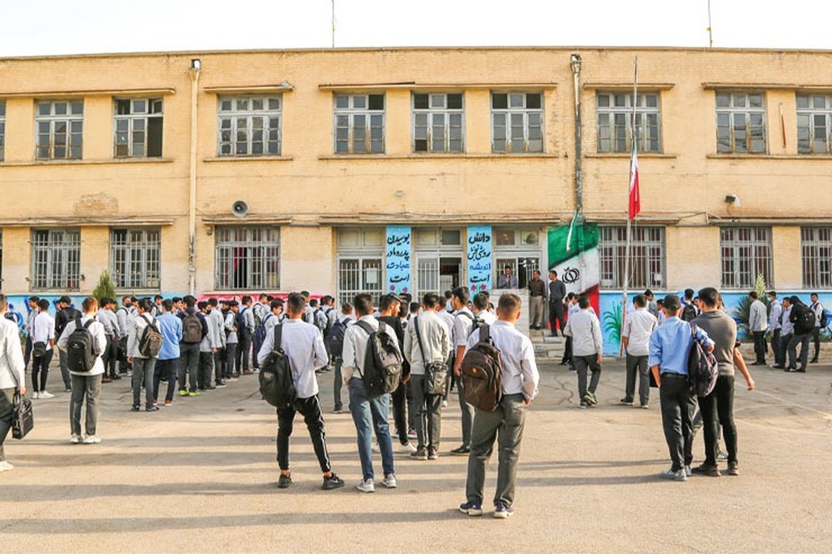 «مسائل فضای مجازی»، در صدر آسیب‌های اجتماعی دانش‌آموزان مشهدی