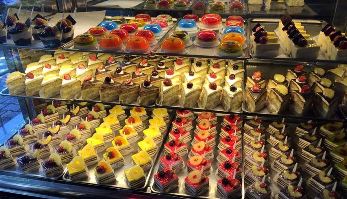 بی‌اقبالی مردم به خرید شیرینی‌ در شب عید | کاهش ۵۰‌درصدی فروش شیرینی در مشهد
