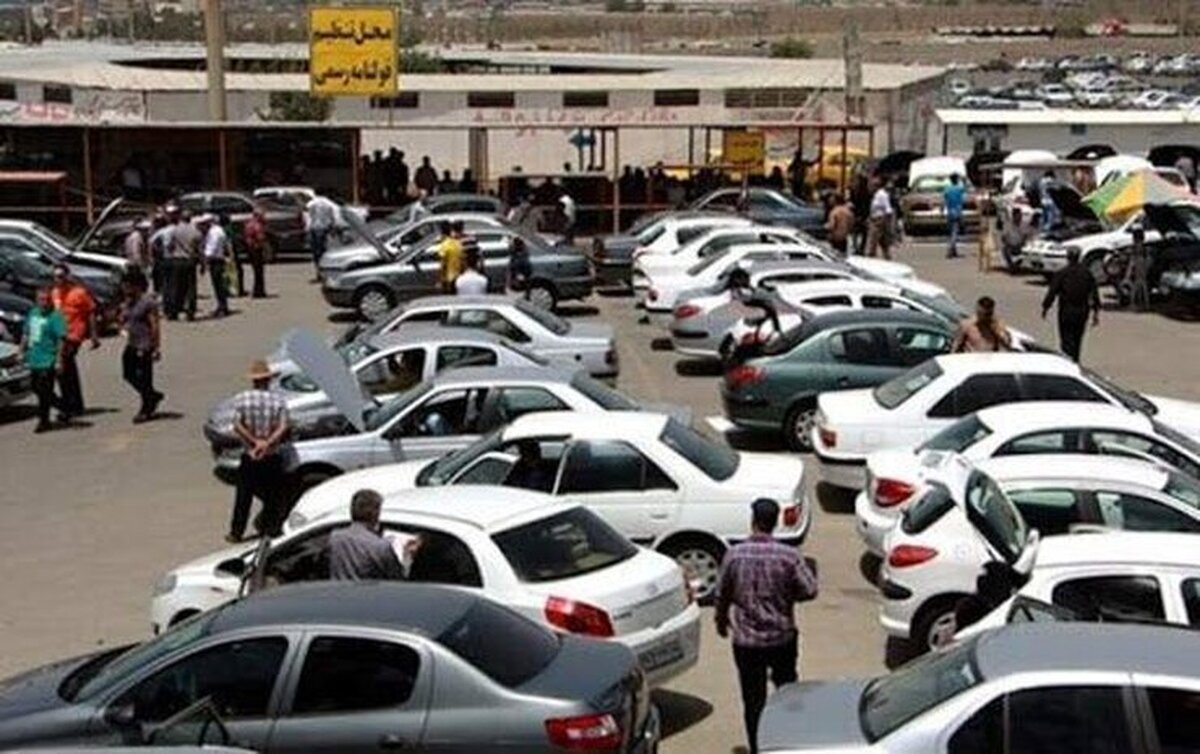 نماینده مجلس: مردم تا کی باید تاوان سنگین مافیای ایران خودرو و سایپا را پس دهند؟